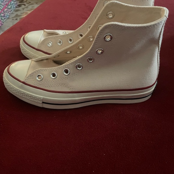 Converse Chuck 70 High
Canvas Parchment / Garnet/Womens 7 mens 5 - Picture 2 of 7